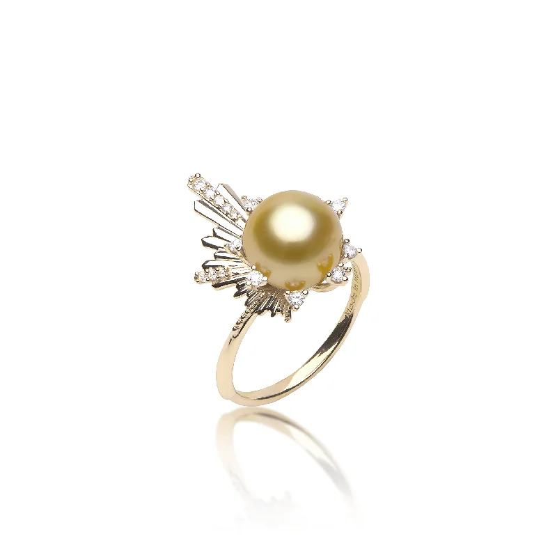 E Hoʻāla South Sea Gold Pearl Ring in Gold with Diamonds - 21mm