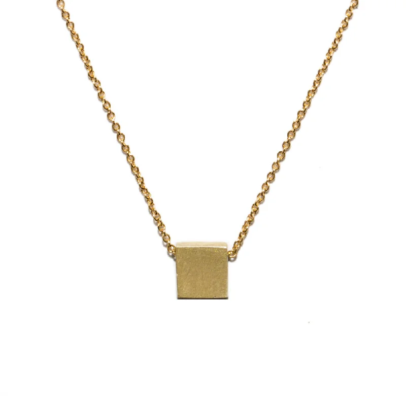 <!--NK167-->square button necklace