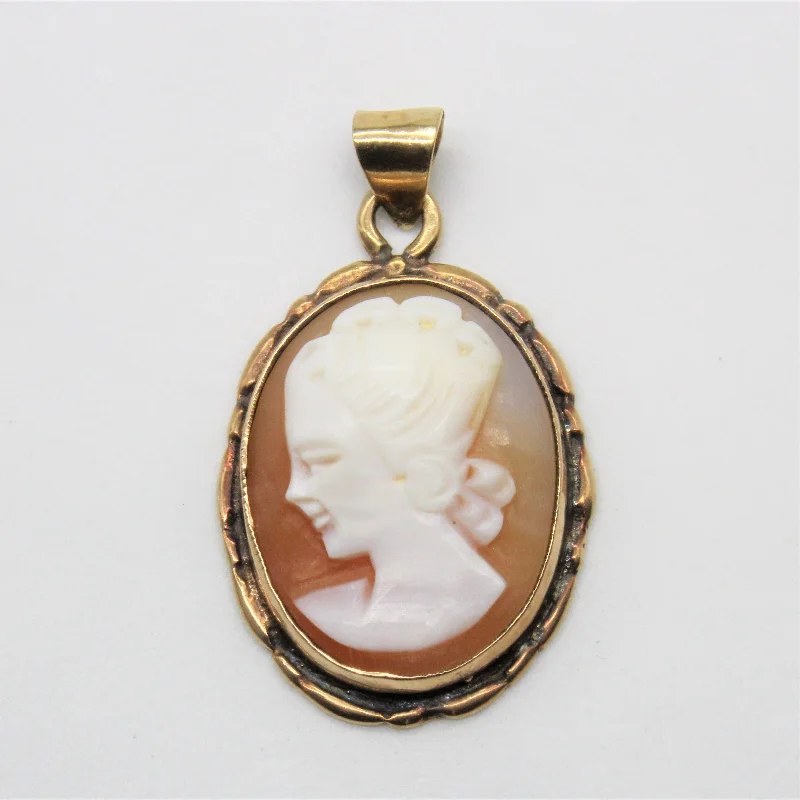 1970s Carved Shell Cameo Pendant |