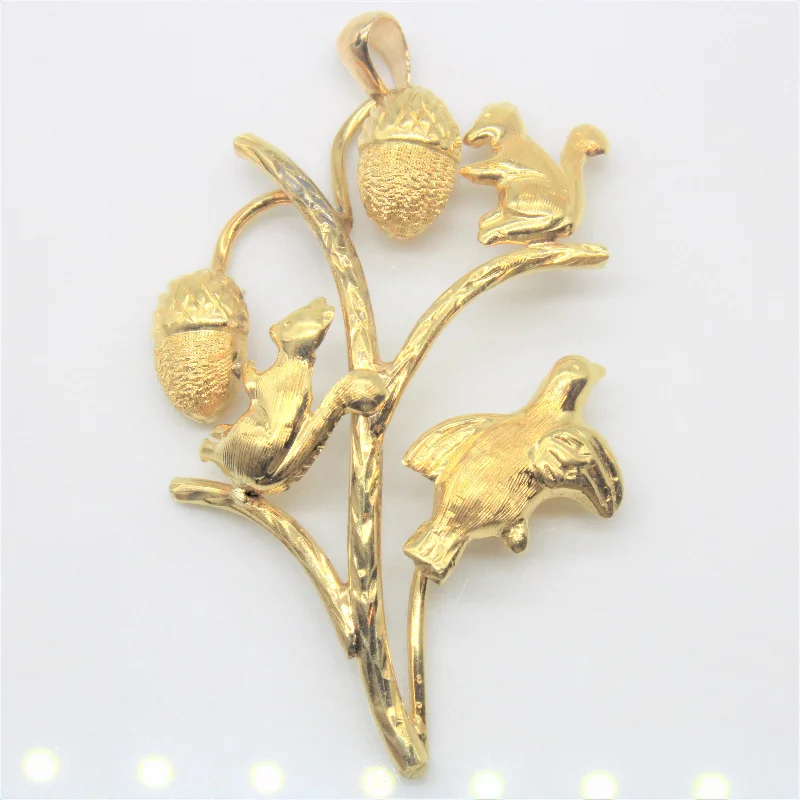 Squirrel & Acorn Pendant |