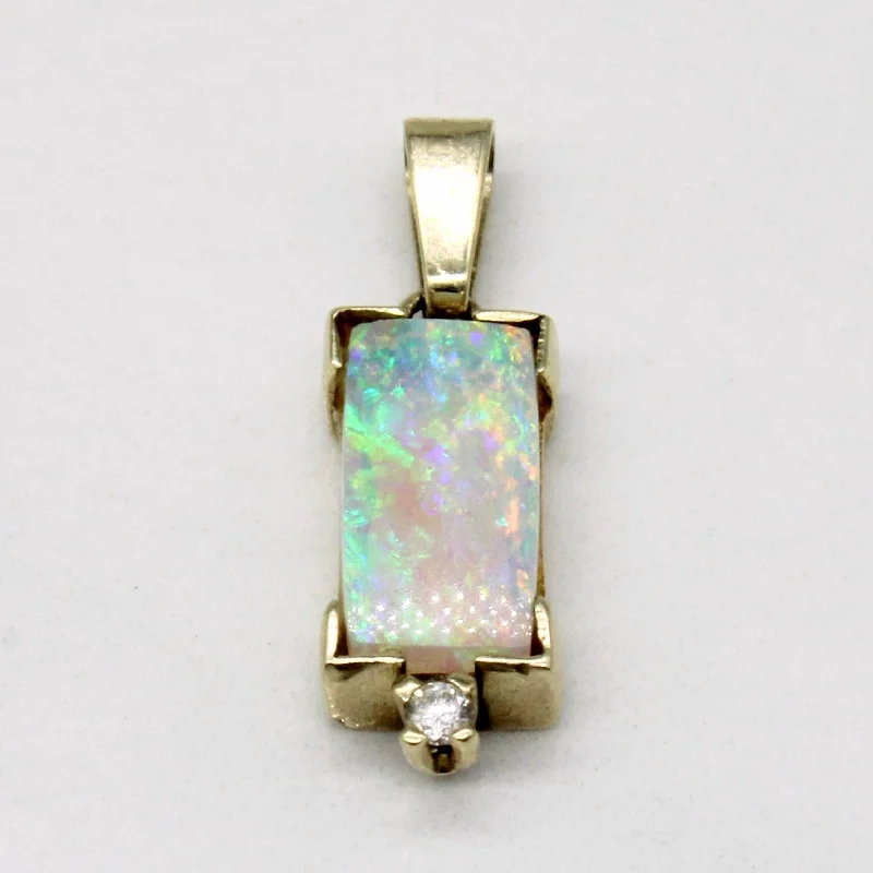 Opal & Diamond Pendant | 0.55ct, 0.02ct |