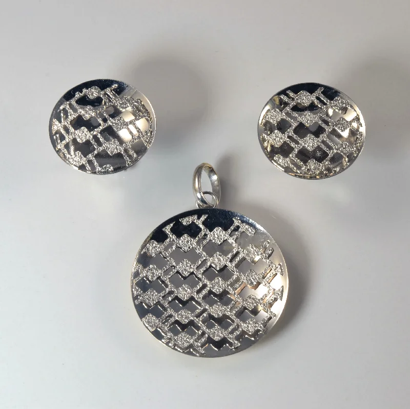 Sparkle Finish Pendant & Earrings Set |